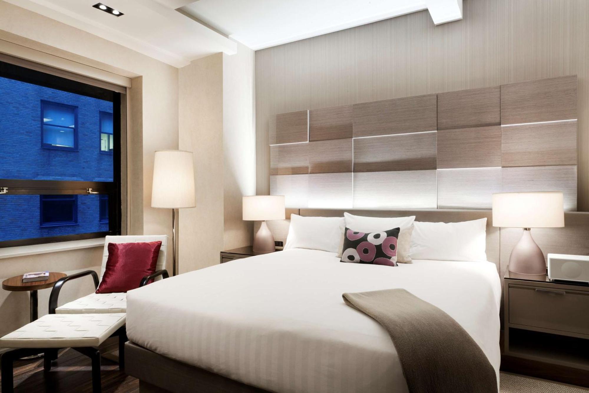 One-Bedroom Suite City View